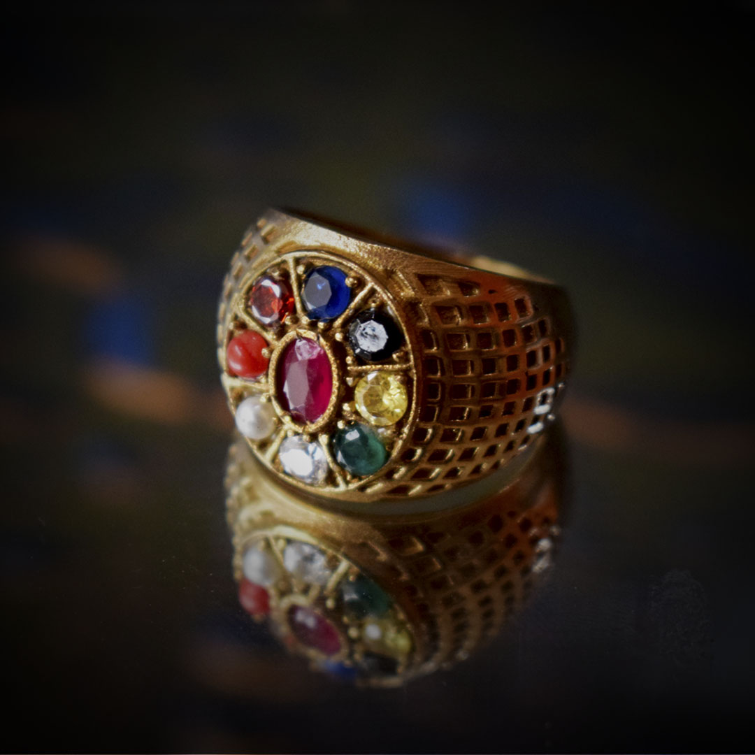 Navratna gold ring for Men – Kundaligems.com